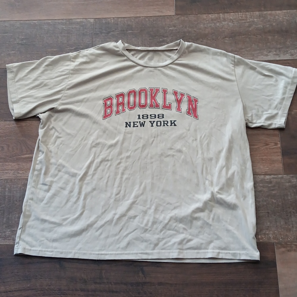 ✨️3/10$✨️Brooklyn tee